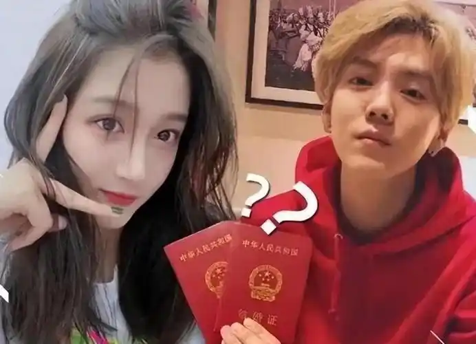 关晓彤鹿晗再度现身街头,男方小鸟依人如姐妹,关晓彤背奢侈包!_腾讯新