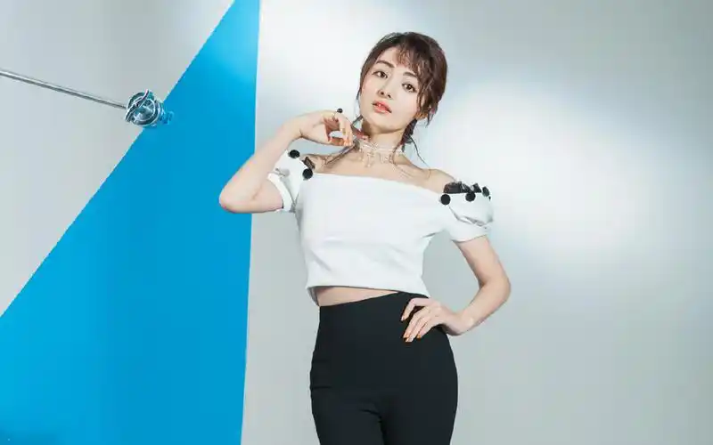 麦迪娜甜美写真图片桌面壁纸