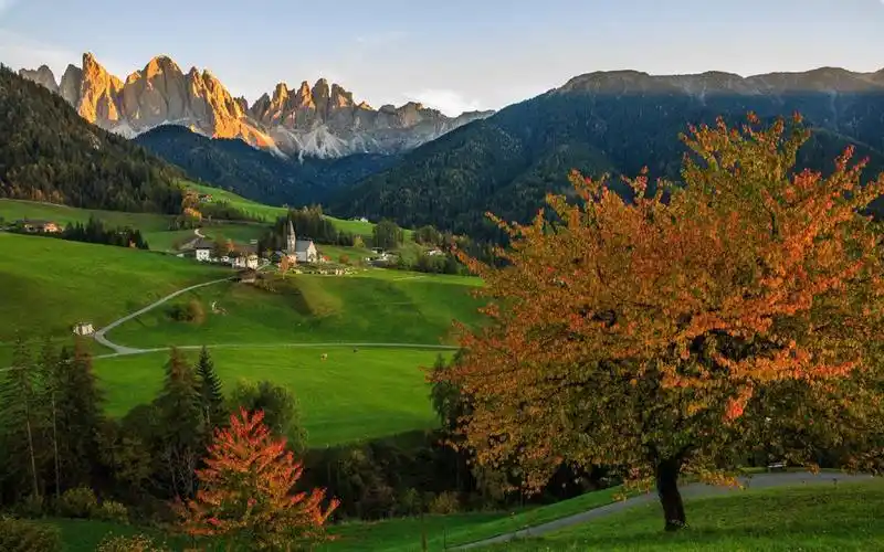 首页 桌面壁纸 风景壁纸 唯美护眼田园风光图片电脑壁纸 上一张 下一