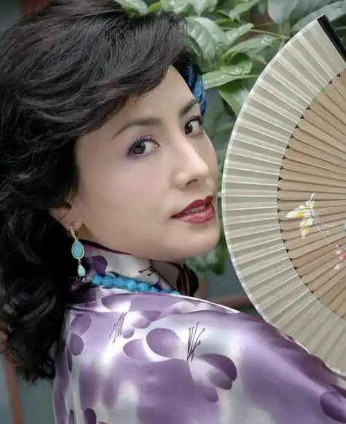 演员田丽:情断马景涛,2段失败的婚姻,没人敢潜规则她