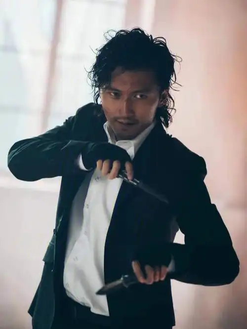 41岁谢霆锋帅成型男标杆真一点都不油腻