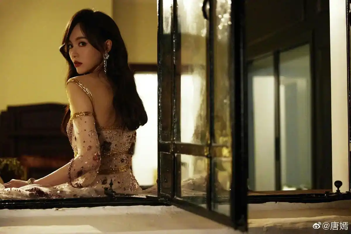 #唐嫣 #时尚芭莎年度派对 啊啊啊啊啊啊啊糖糖今晚美疯😭� - 抖