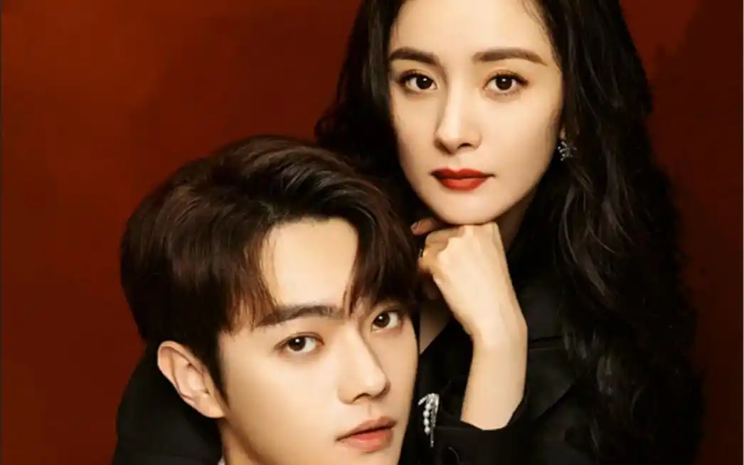 杨幂,许凯合作这么久了,比心的默契真的一点没有,许凯你糊涂啊!