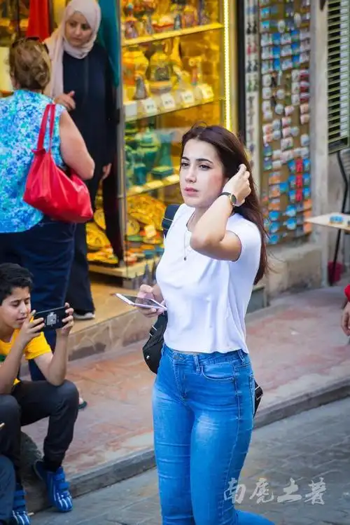 的土耳其东南部山区,居住着被称为西亚最古老的民族之一的库尔德人