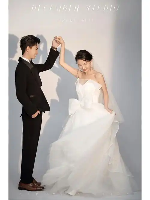 室内婚纱照另一种生动的呈现韩式婚纱照绝对是万年青款简洁大气优雅的