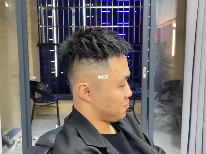 男生钢夹短发推荐