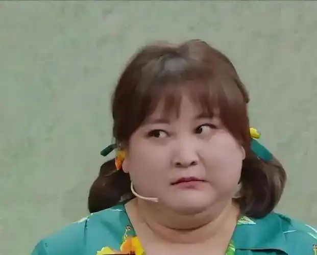 贾玲"整容式"近照曝光,暴瘦100斤,颜值逆天,我真笑不出来_减肥_电影