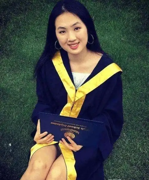 任正非娶了80后苏薇一个成功的男人背后的三个女人