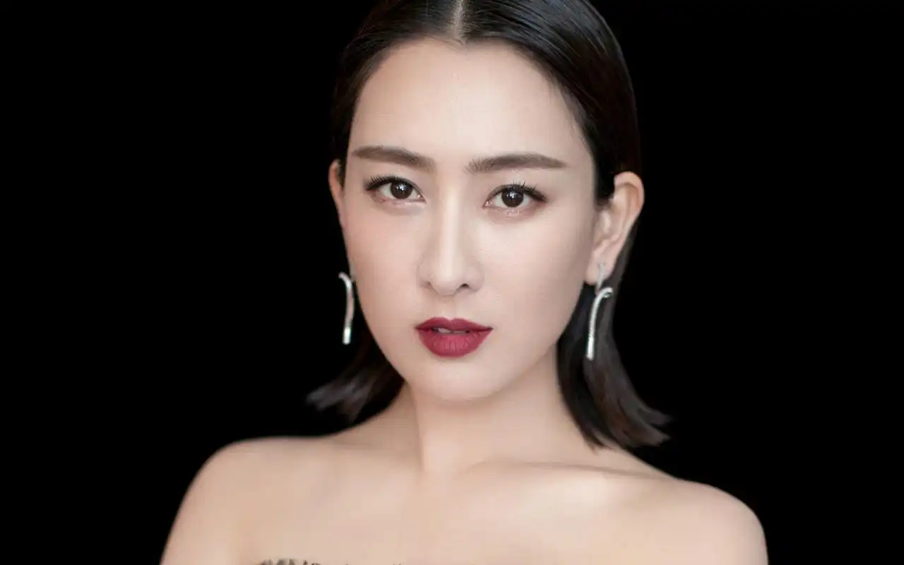 马苏抹胸长裙性感写真高清壁纸