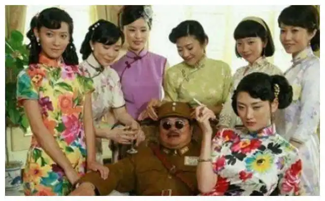 袁世凯醉酒回家错把儿媳当小妾次日立1家规儿媳很高兴