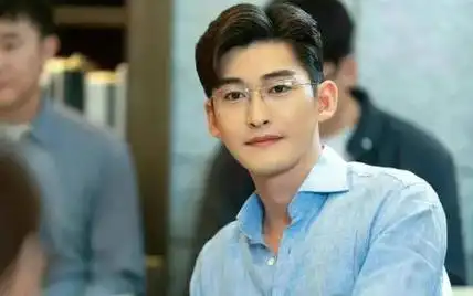 41岁王宝强再封神39岁张翰还在耍帅这次他给内娱好好上了一课