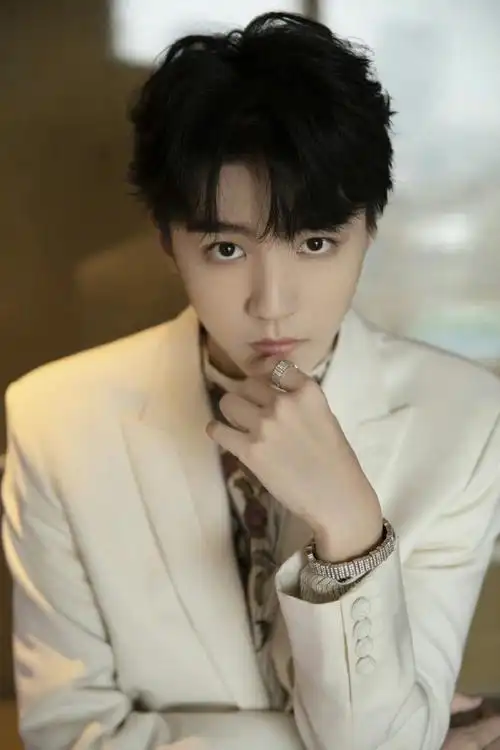 n年前今天的王俊凯