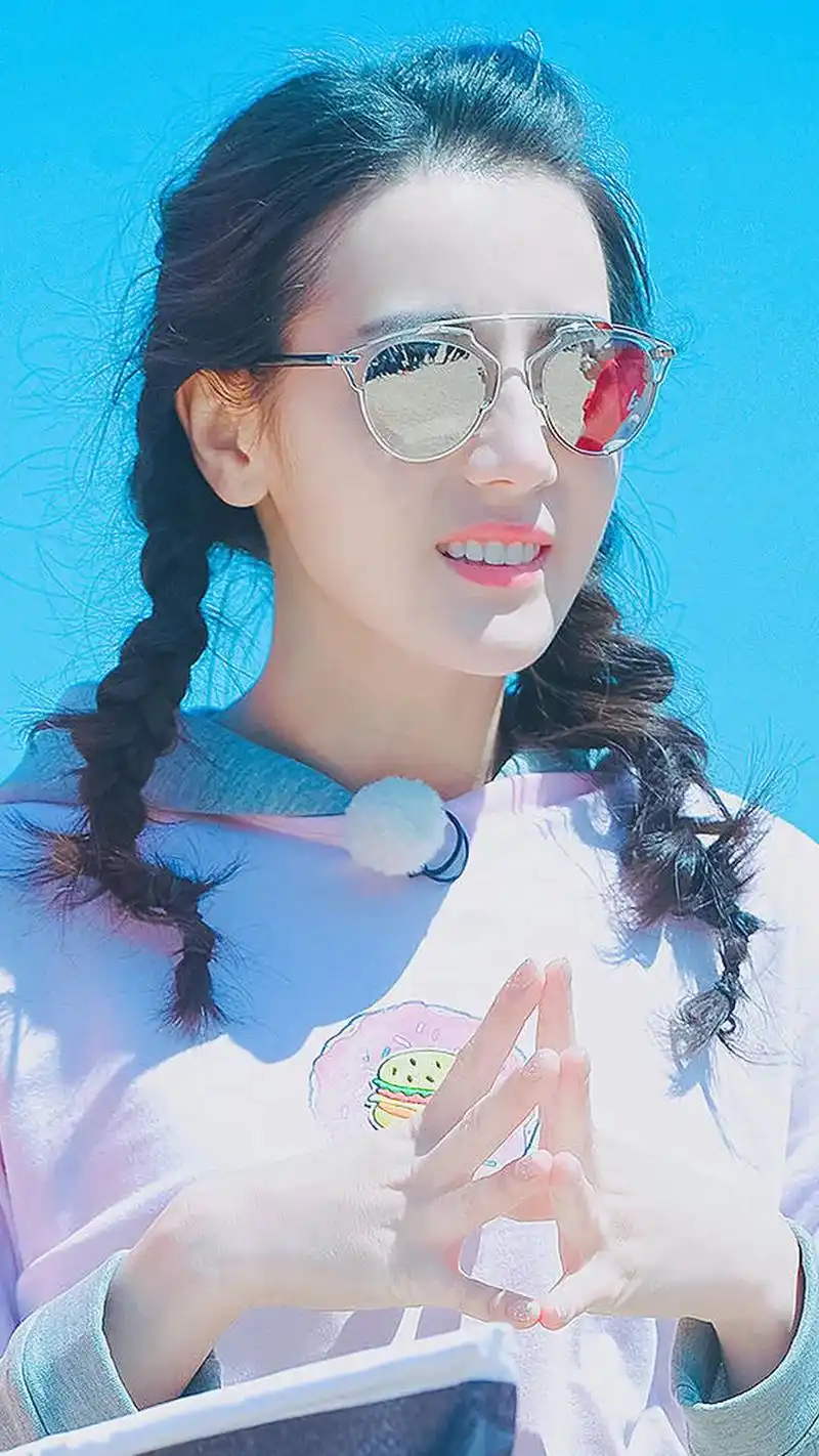 任何一个没有看过她双马尾的爱丽丝我都会伤心的好吗#迪丽热巴  - 抖