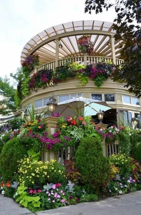 13个"小院花园"设计,静坐庭前 赏花落,真好!