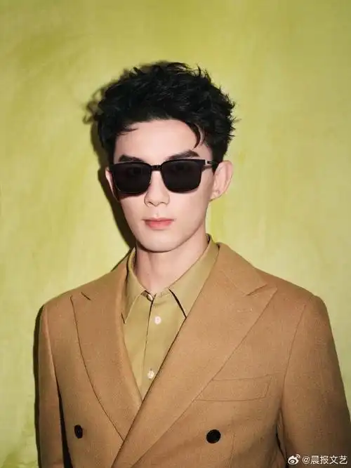 吴磊少年感与性张力并存##吴磊戏里戏外反差感##吴磊糙汉与少年