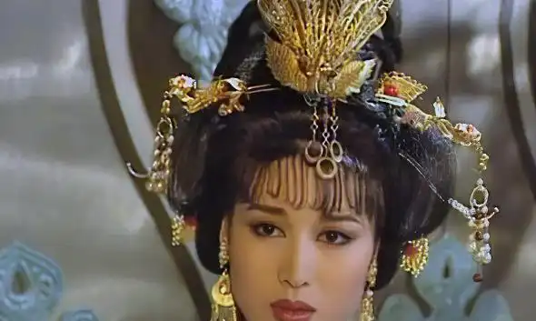 要属让郑爽被更多的观众熟知,就要算《水浒传》中"扈三娘"这一经典