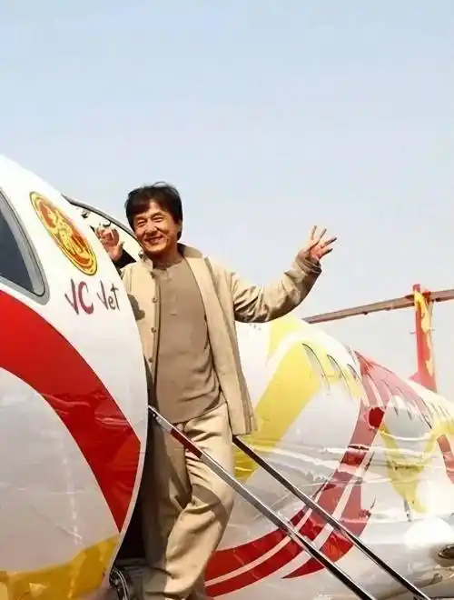 成龙一双儿女各有归属:女儿得不到财产,儿子能领至少25亿!