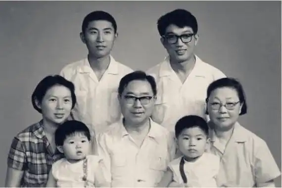 高晓松的亲属关系图 家世父母学历强大