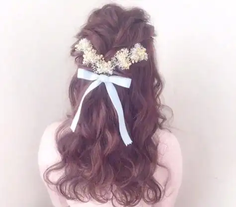 卷发做半扎发发型,比公主风没有卷发半扎发更强的_女生扫一扫脸型配