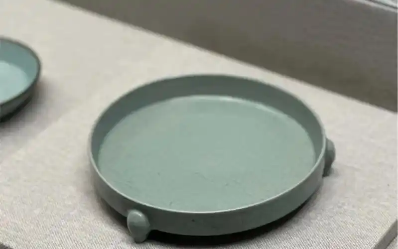 故宫博物院里的宋代汝窑官窑哥窑