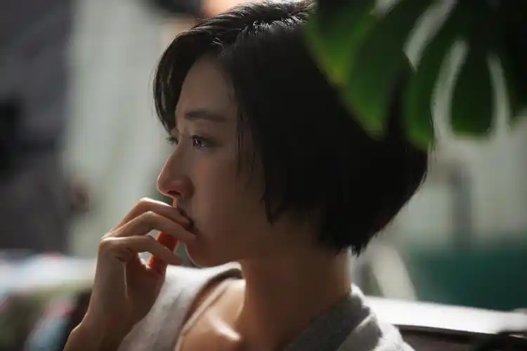 林宥嘉第六张专辑《王 love, lord》发布 桂纶镁助阵mv演出独角戏