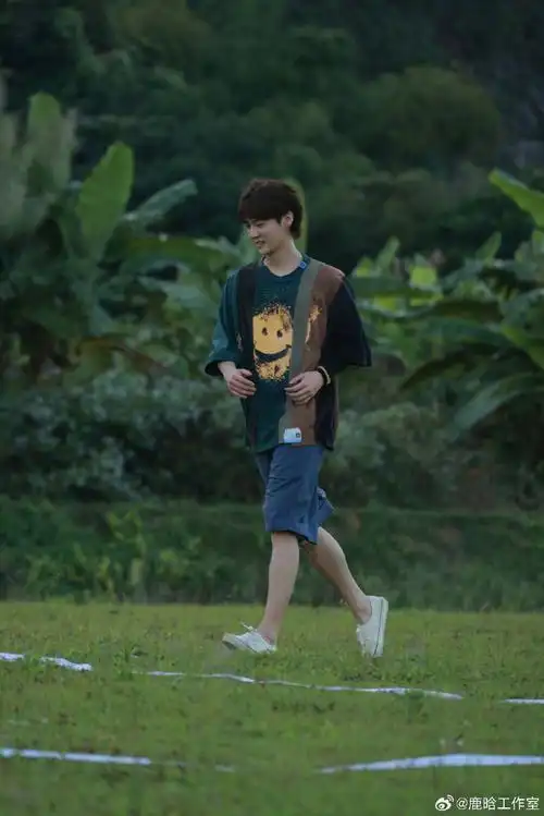 鹿晗超话五哈团首届藤球大赛即将登陆老挝万荣,7号选手@m鹿m已经顺利