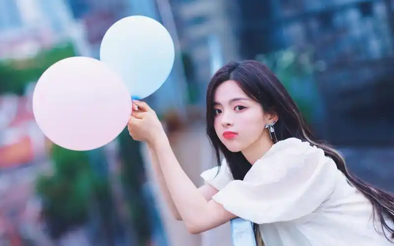 【4k60fps】杨超越童趣泡泡写真 花絮_哔哩哔哩_bilibili