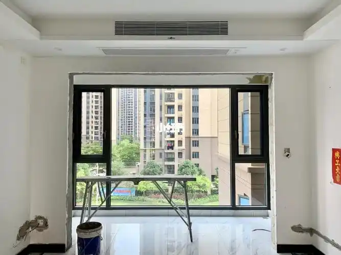 阳台封窗大玻璃