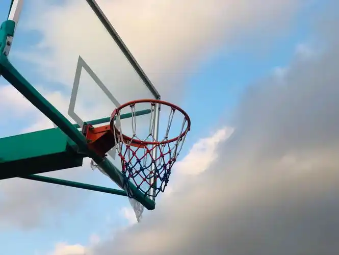 还是如此热烈丝毫没有减退篮球场啊篮球场