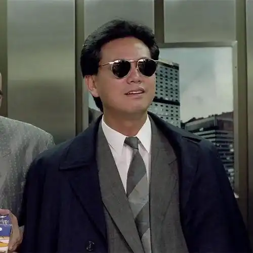 陈百祥与海盗合作曾抨击张国荣两次经商破产靠演戏翻身