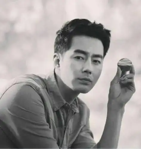 赵寅成,性感与青涩并存的模样,你确定不进来看看?