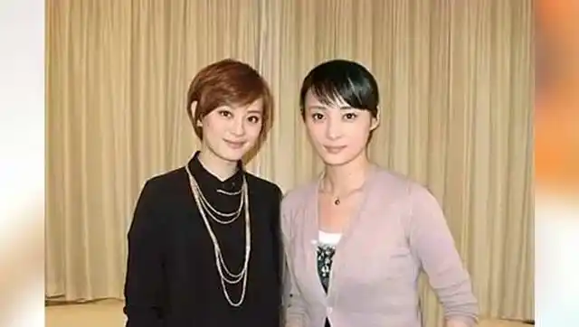 孙俪和蒋勤勤同框后差距不是一般大,一个长相柔美,一个长相硬朗