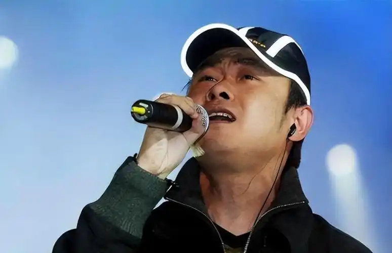 不受那英影响,刀郎带着专家去西藏义诊,从不炒作的他在追求什么_腾讯