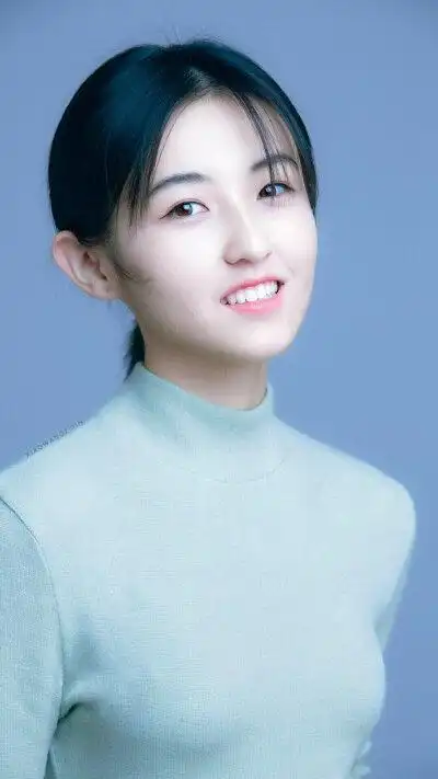 明星美照张子枫