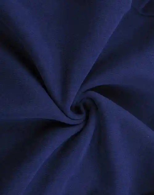 时尚又实用沉稳不张扬的职业装颜色选择非它莫属