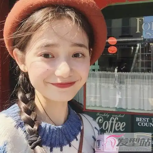 女生麻花辫发型图片 单麻花vs双麻花哪一款是你本命