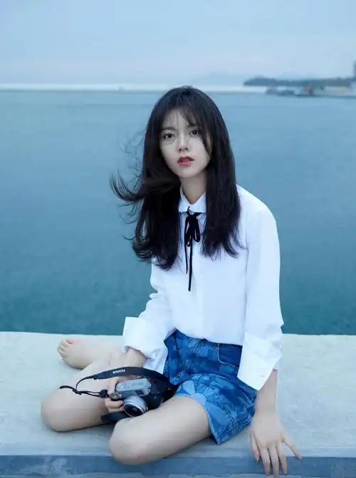 标签赵今麦明星美女清新小仙女简介赵今麦海边清冷大片释出,白色衬衫