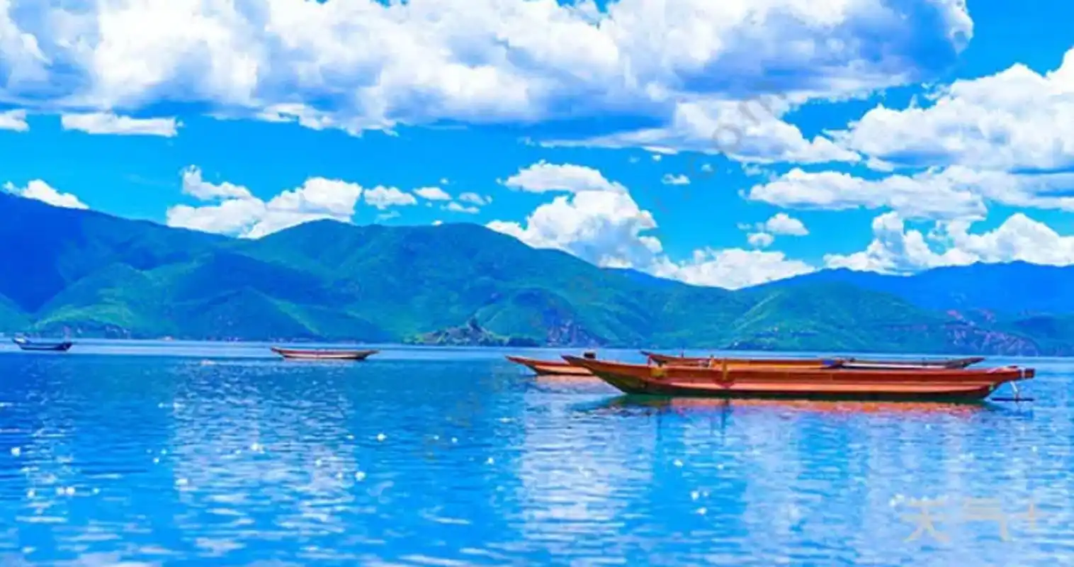 泸沽湖位于四川盐源县,是中国最深的淡水湖之一,素有"高原明珠"之称.