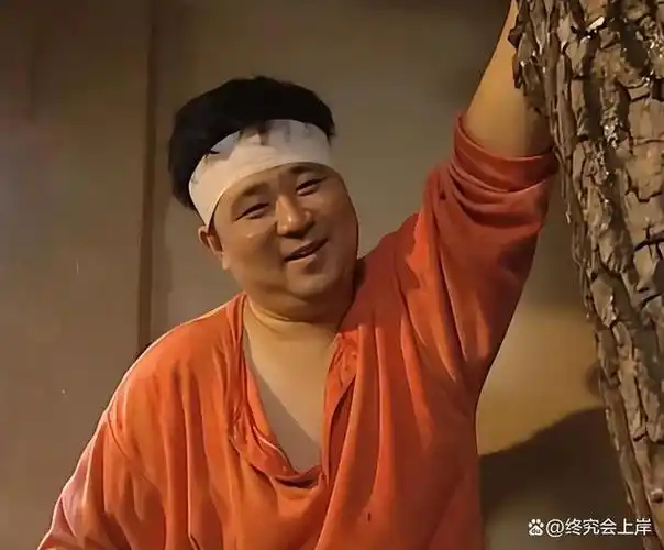 胖星梁冠华曾因胖而自卑今生最爱的是妻子