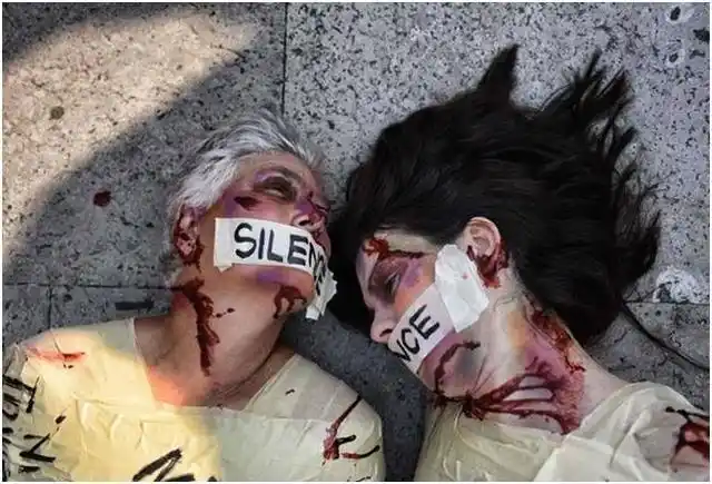 与此同时,针对女性的作案手法也大多十分残忍.