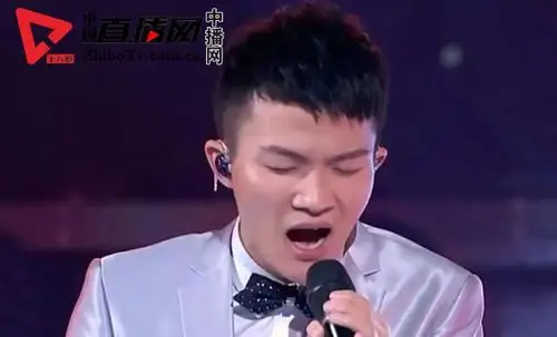 香港艺人怒怼内地音乐导师过气歌手有什么资格当评委