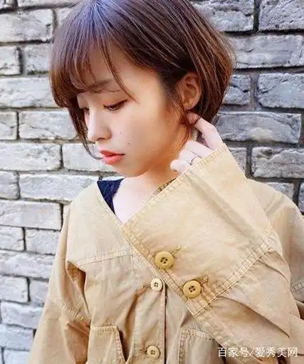 2018年最火的波波头短发模板 一个月换一款也不重样!