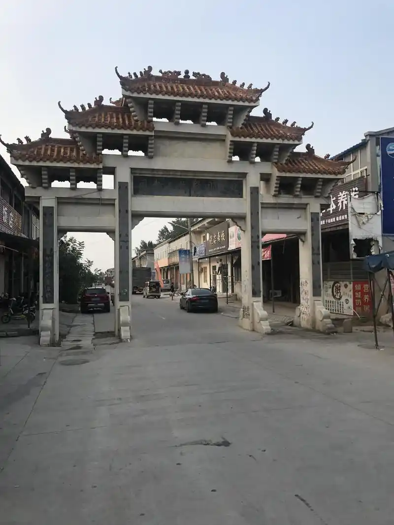 新乡市一个县,拥有1条高速和2条铁路,县城建有四边形的环线公路_获嘉