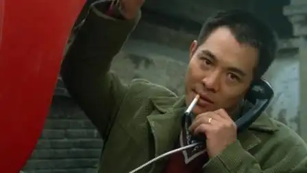 盘点影视剧中最拽的抽烟方式,从过滤嘴点火反向抽烟你见过吗