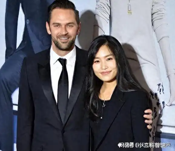 张艺谋40岁女儿张末两次嫁给外国人惨遭家暴如今过得如何