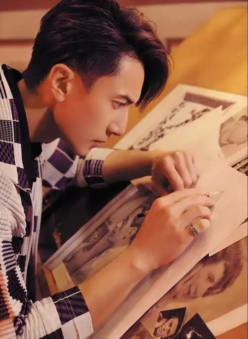 吴尊曝光夏日都市大片 分享幸福密码