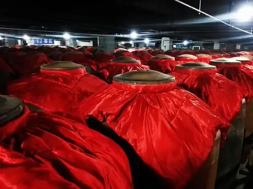 "华夏第一窖"是洛阳杜康控股有限公司,为顺应高端白酒个人性消费而