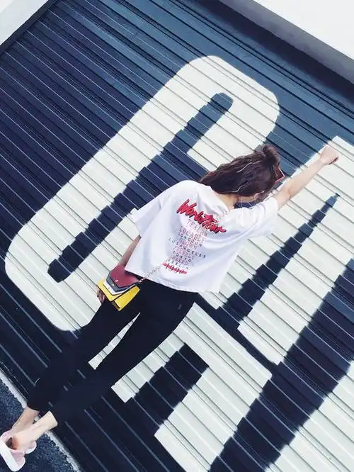 美丽的背影杀,大长腿,就是让你好看!