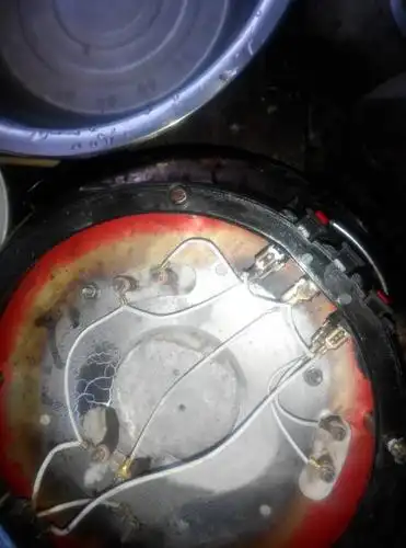 电热锅开关坏了可以把正负极直接接吗?