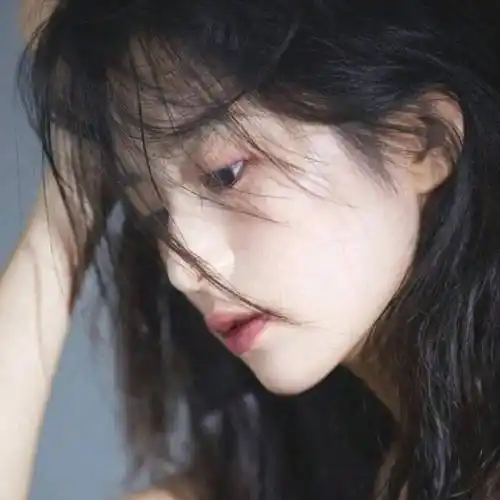 女生头像干净绝美